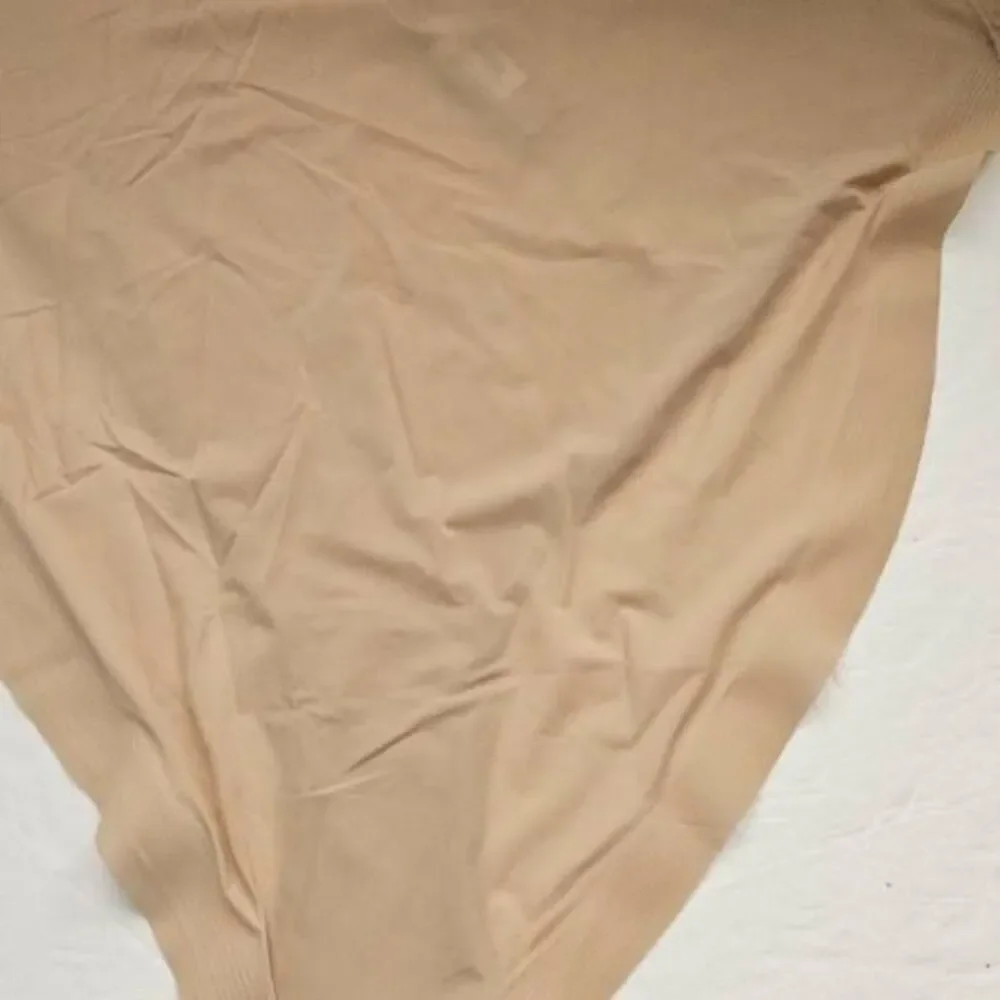 SKIMS HI CUT BRIEF PANTY NWT‎